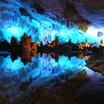 Las mágicas Grutas de Bustamante