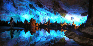 Las mágicas Grutas de Bustamante