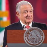 López Obrador felicita a mujeres por "actitud responsable"